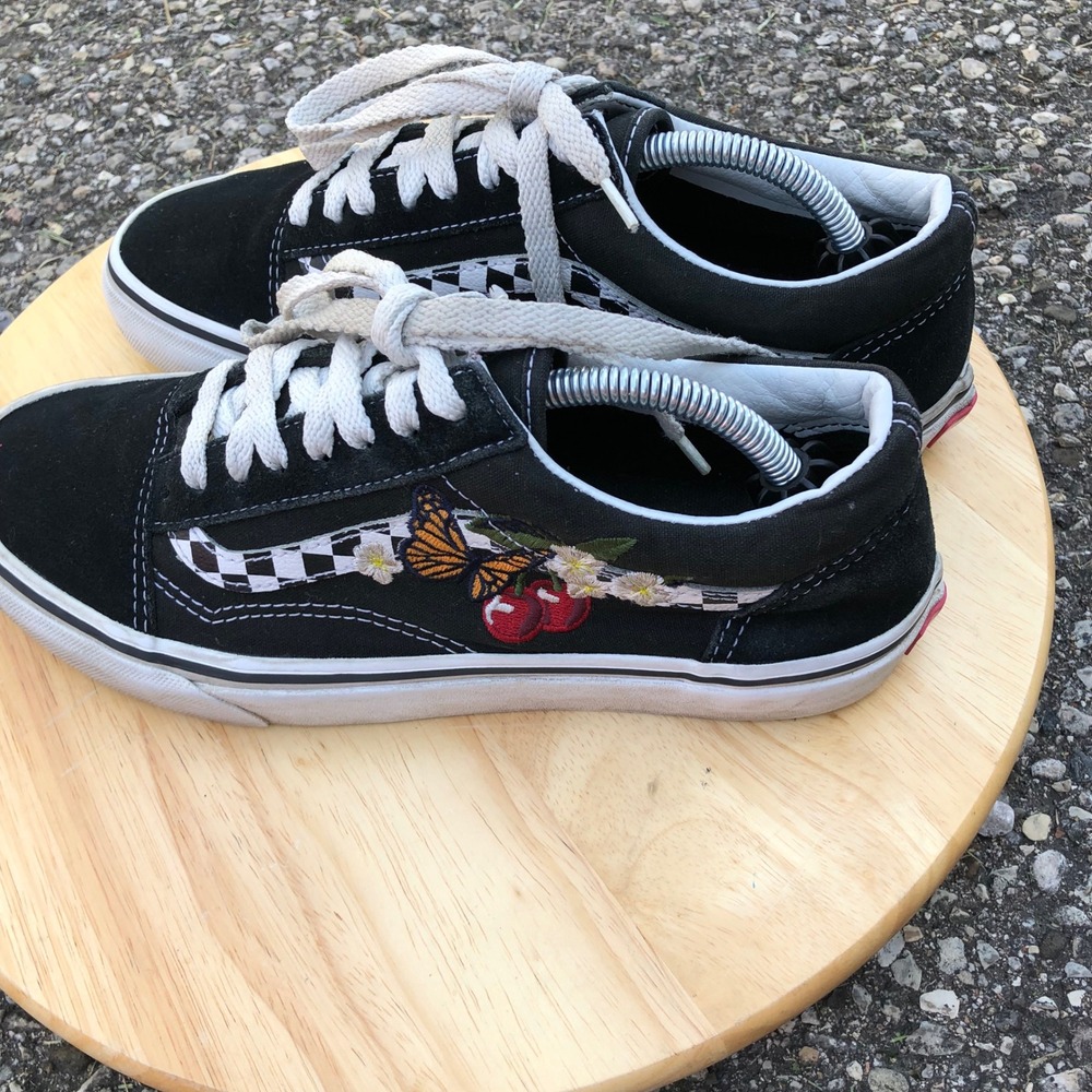Vans Old Skool Shoes Womens 8.5 Black Checkered Butterfly Cherry Floral-Mens 7 - Picture 4 of 14